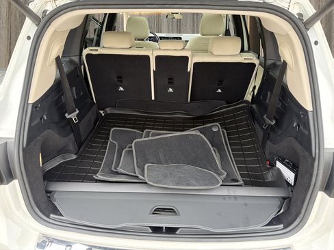 Used 2021 Mercedes-Benz GLB 250 4MATIC image 34
