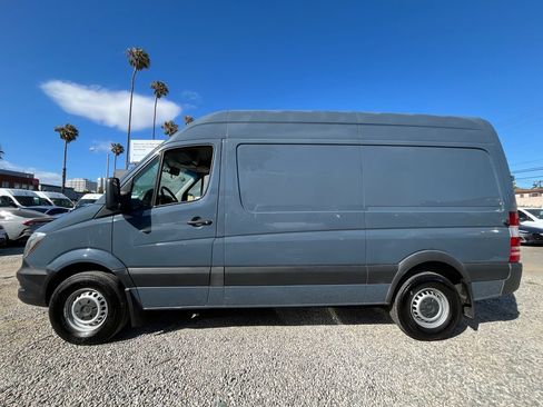 Used 2018 Mercedes-Benz Sprinter 2500 image 10