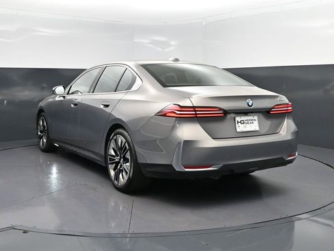 Certified 2026 BMW 530i image 5