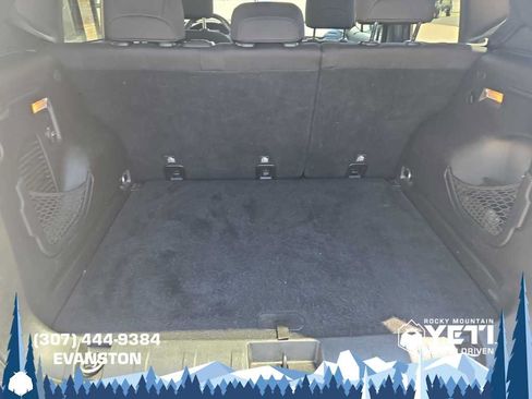 Used 2017 Jeep Renegade Latitude w/ Cold Weather Group AWD/4WD image 14