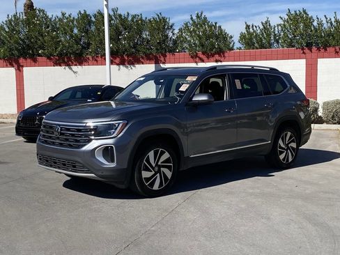 Used 2025 Volkswagen Atlas SEL image 4