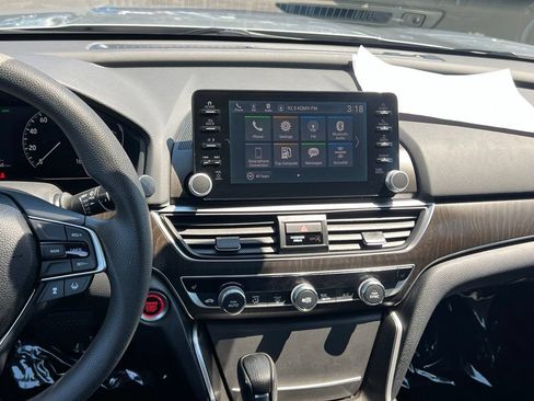 Used 2018 Honda Accord EX image 22