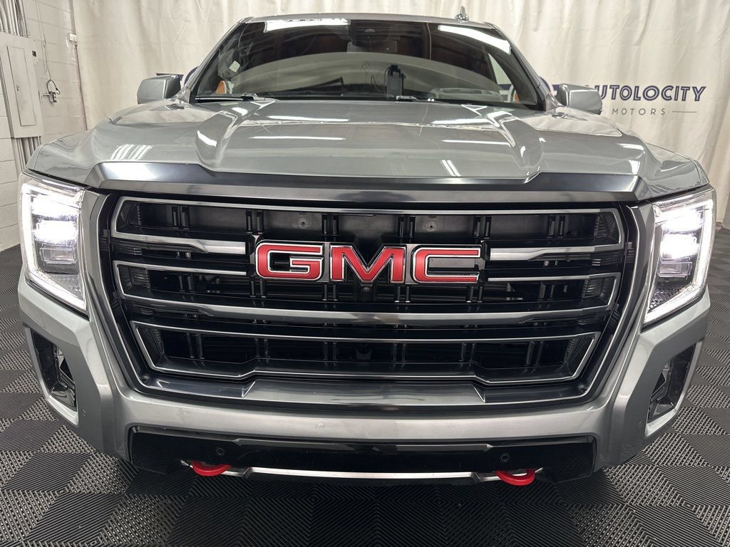 Used 2024 GMC Yukon AT4 w/ Technology Package AWD/4WD image 4