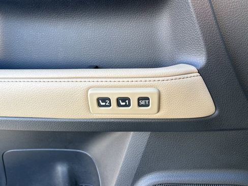 Used 2019 Toyota 4Runner Limited image 16