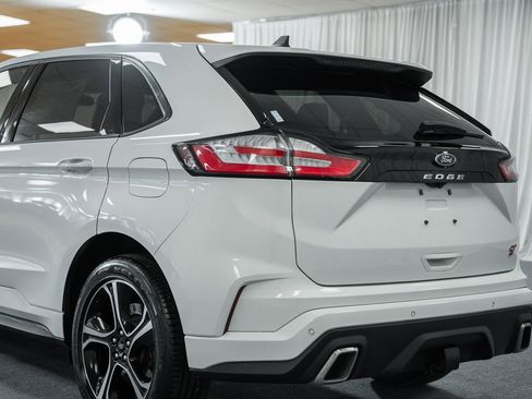 Used 2023 Ford Edge ST image 6