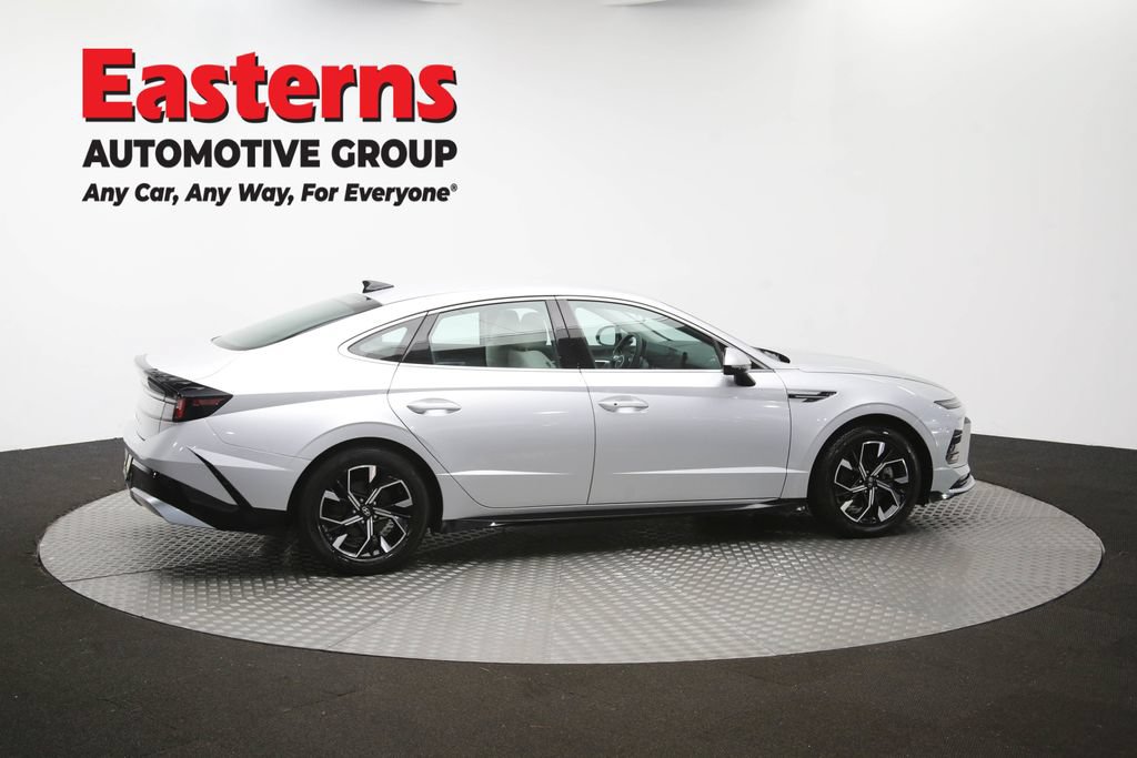 Used 2025 Hyundai Sonata SEL FWD image 46