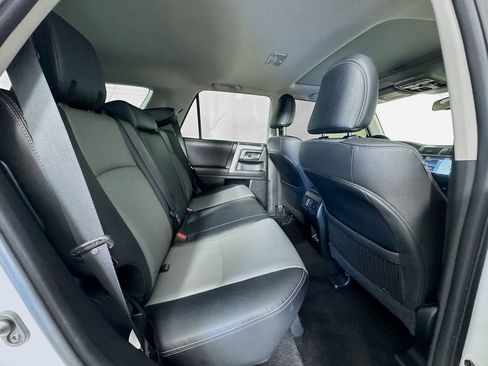 Used 2024 Toyota 4Runner SR5 Premium w/ Moonroof Package image 31