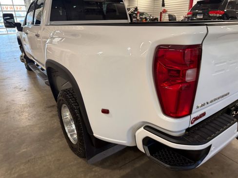 Used 2020 Chevrolet Silverado 3500 High Country w/ Gooseneck/5TH Wheel Package AWD/4WD image 38
