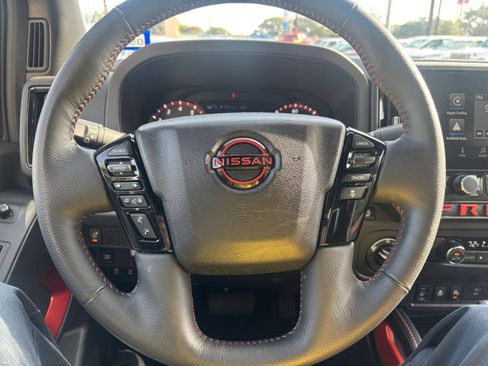 Used 2026 Nissan Frontier PRO-4X AWD/4WD image 28