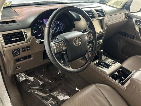 Used 2018 Lexus GX 460 460 w/ Navigation Package image 12