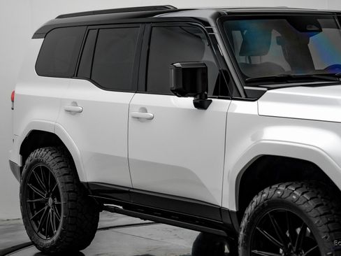 Used 2025 Lexus GX 550 image 25