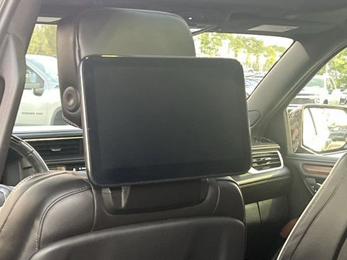 Used 2024 GMC Yukon XL Denali Ultimate image 36