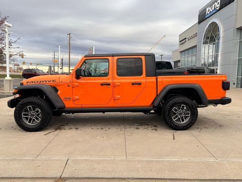 New 2025 Jeep Gladiator Mojave w/ Convenience Group image 9