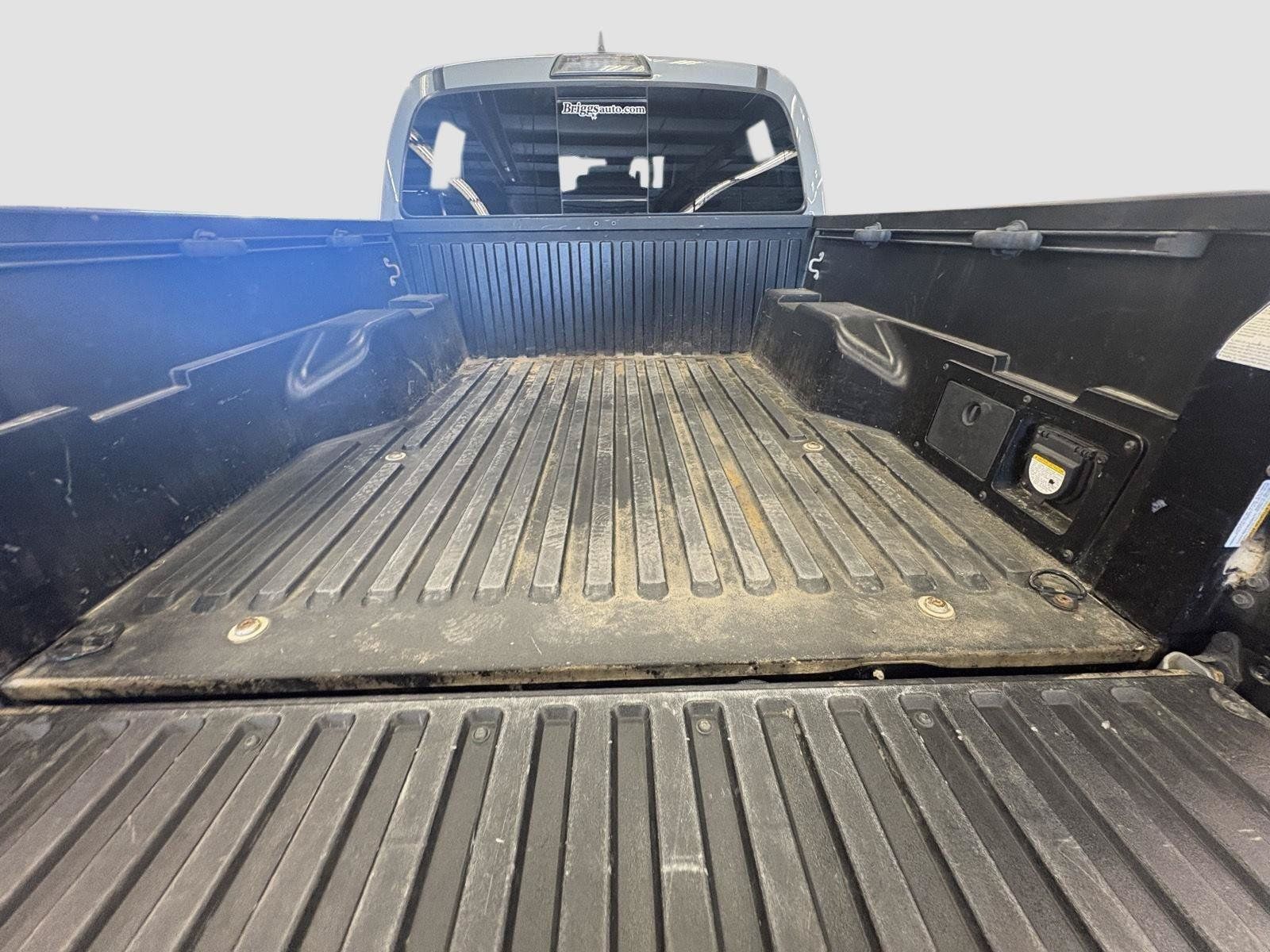 Used 2019 Toyota Tacoma TRD Off-Road AWD/4WD image 18