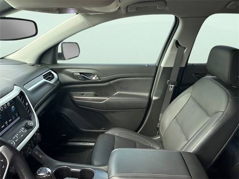 Used 2019 GMC Acadia SLT image 17