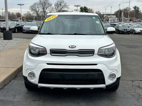 Used 2019 Kia Soul + image 3