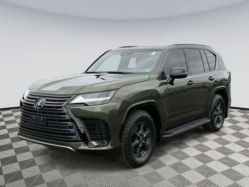 Used 2025 Lexus LX 700h Overtrail image 5
