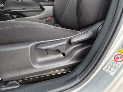 Used 2022 Toyota Prius LE AWD/4WD image 15