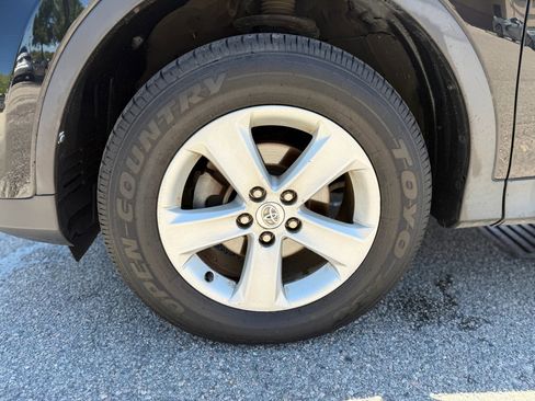 Used 2013 Toyota RAV4 XLE FWD image 13
