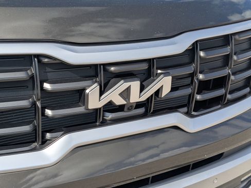 Used 2023 Kia Telluride SX image 11