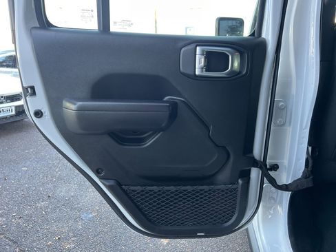 Used 2021 Jeep Wrangler Unlimited Sport image 17