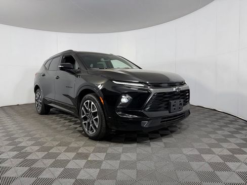 Used 2025 Chevrolet Blazer RS AWD/4WD image 3