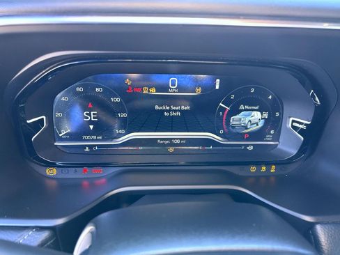 Used 2022 GMC Yukon XL Denali image 14