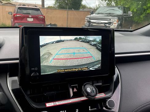 Used 2024 Toyota Corolla Cross SE image 26