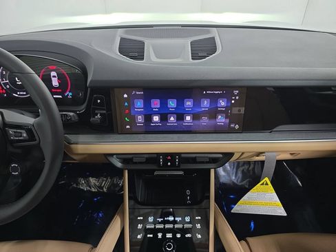 Certified 2026 Porsche Cayenne AWD/4WD image 16