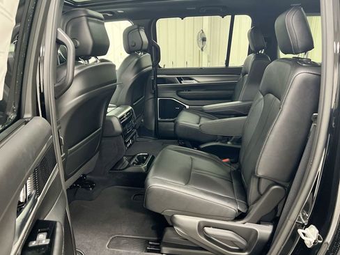 New 2026 Jeep Grand Wagoneer L Limited AWD/4WD image 24