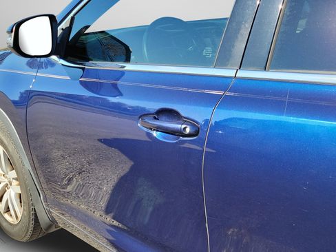 Used 2016 Toyota Highlander LE image 25