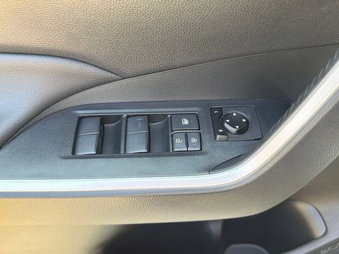 Used 2020 Toyota RAV4 LE w/ All Weather Liner Package AWD/4WD image 10