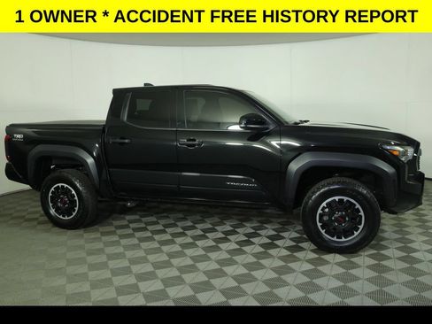 Used 2025 Toyota Tacoma TRD Off-Road AWD/4WD image 2