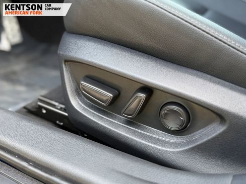 Used 2026 Toyota Camry SE FWD image 28