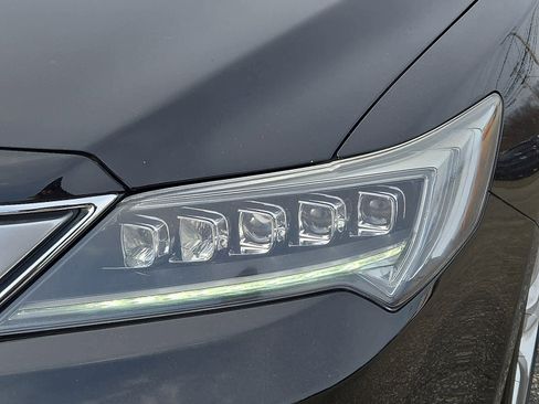 Used 2018 Acura ILX image 10