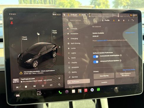 Used 2022 Tesla Model Y Long Range AWD/4WD image 14