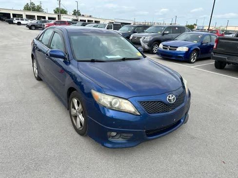Used 2011 Toyota Camry SE w/ SE Extra-Value Pkg #1 FWD image 19