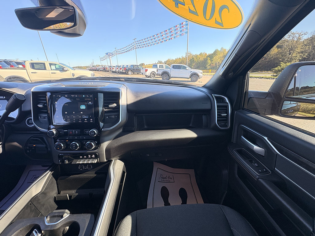 Used 2024 RAM 3500 Big Horn w/ Level 2 Equipment Group AWD/4WD image 22