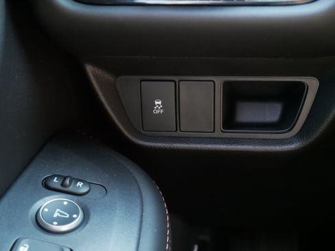 Certified 2027 Honda HR-V Sport image 28