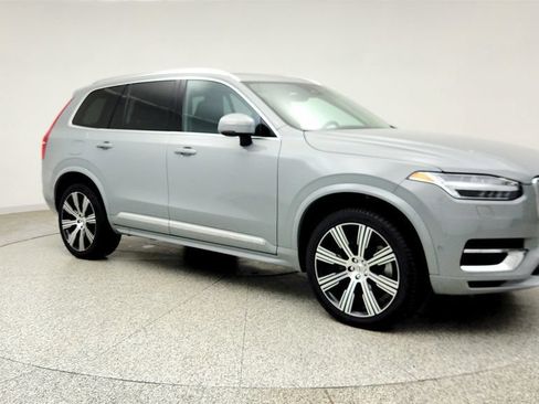 Used 2025 Volvo XC90 T8 Plus w/ Protection Package Premier AWD/4WD image 3