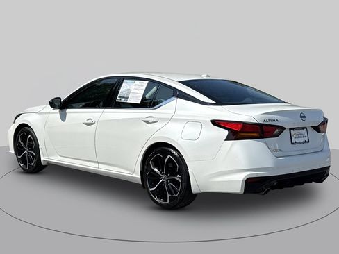 Used 2025 Nissan Altima 2.5 SR FWD image 5