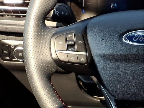 Used 2025 Ford Escape ST-Line Select AWD/4WD image 22