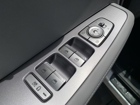 Used 2025 Hyundai Palisade SEL FWD image 15