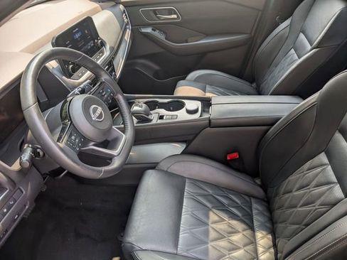 Used 2023 Nissan Rogue Platinum w/ Platinum Premium Package image 13