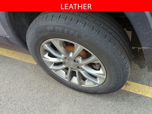 Used 2021 Jeep Cherokee Latitude Lux AWD/4WD image 5
