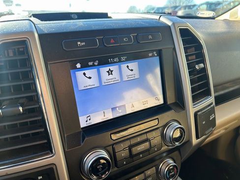 Certified 2019 Ford F150 Lariat w/ Equipment Group 502A Luxury image 19