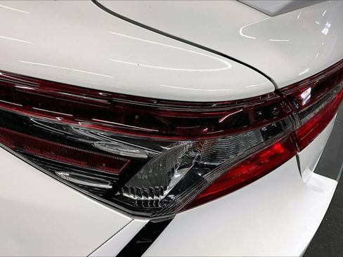 Used 2024 Toyota Camry SE image 28