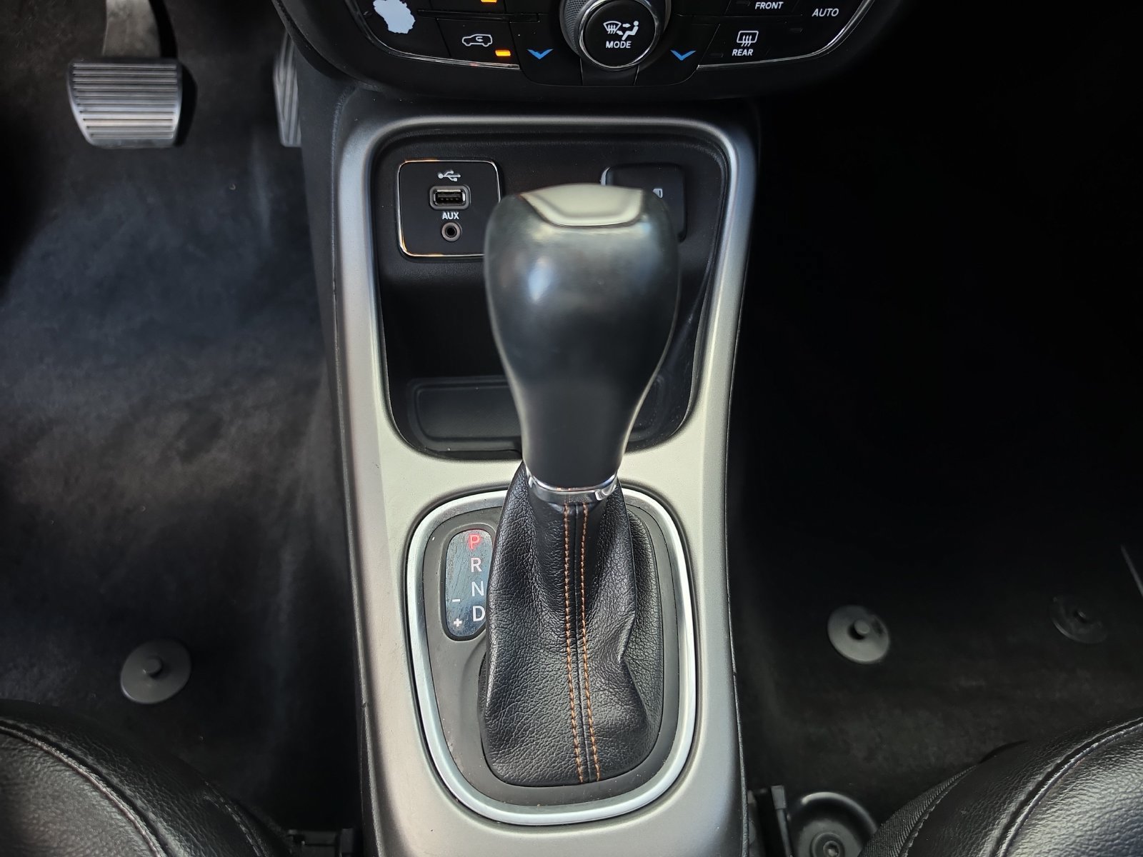 Used 2018 Jeep Compass Latitude w/ Popular Equipment Group FWD image 18