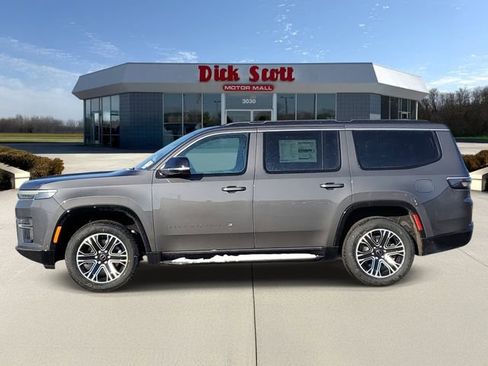 New 2026 Jeep Grand Wagoneer 4WD image 4