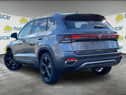 Used 2026 Volkswagen Taos SEL AWD/4WD image 5